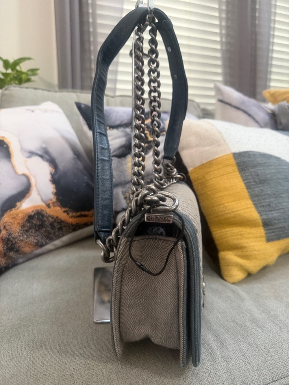 CHANEL Gray and Silver Chevron Crossbody Boy Bag. - Picture 4 of 9